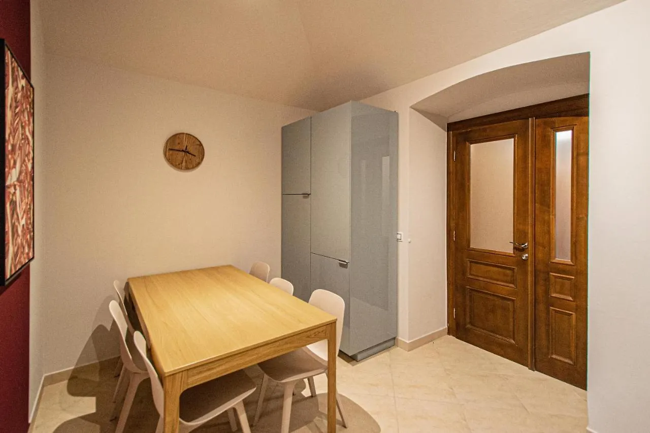 Modern And Spacious Apartments In City Center 프라하 0*,  체코